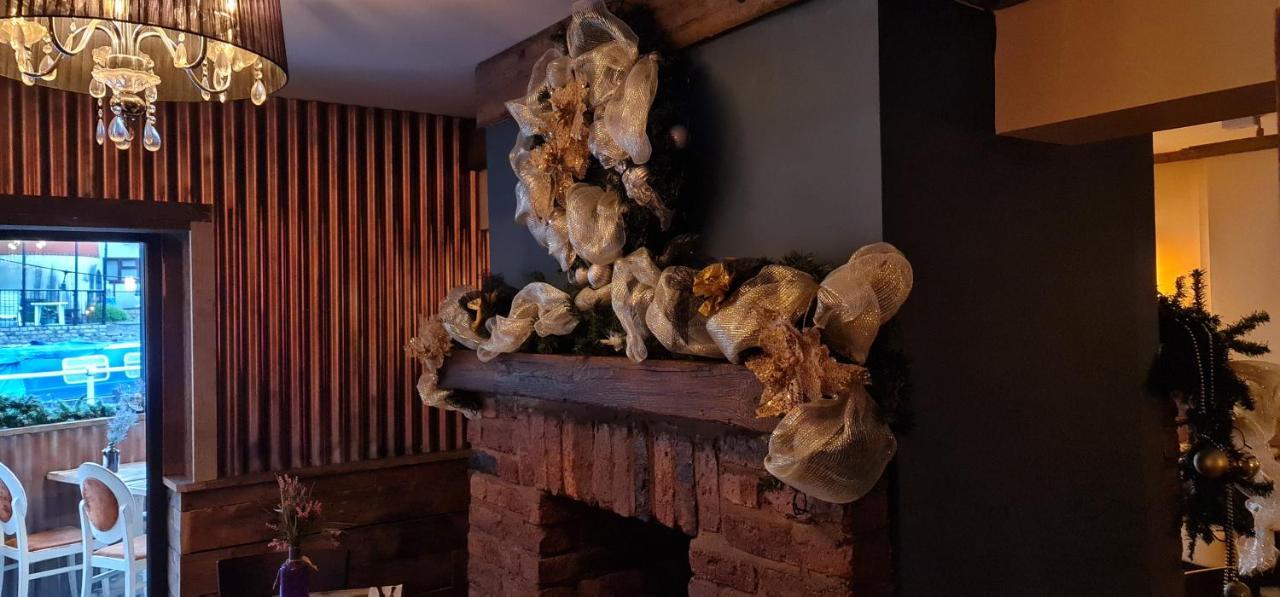 The Waterside Bar, Rooms & Restaurant Swinton  Buitenkant foto