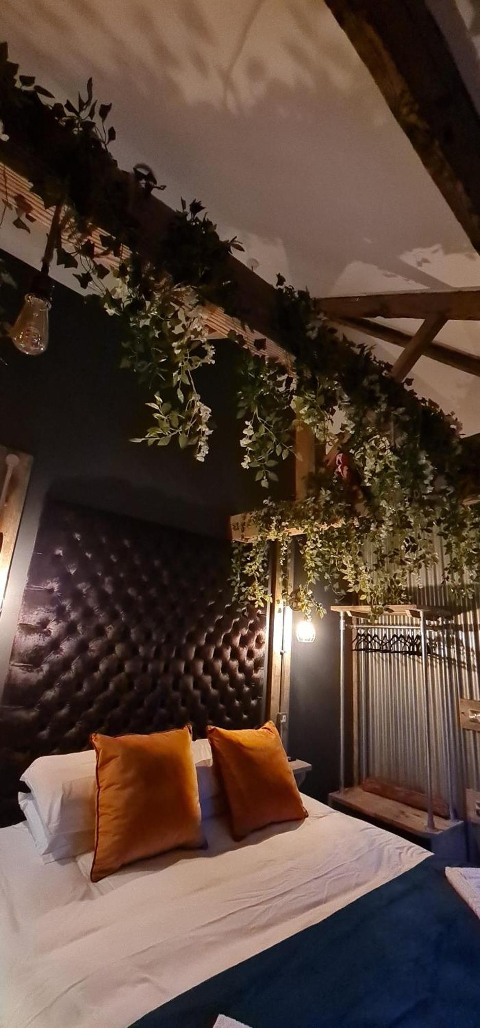 The Waterside Bar, Rooms & Restaurant Swinton  Kamer foto
