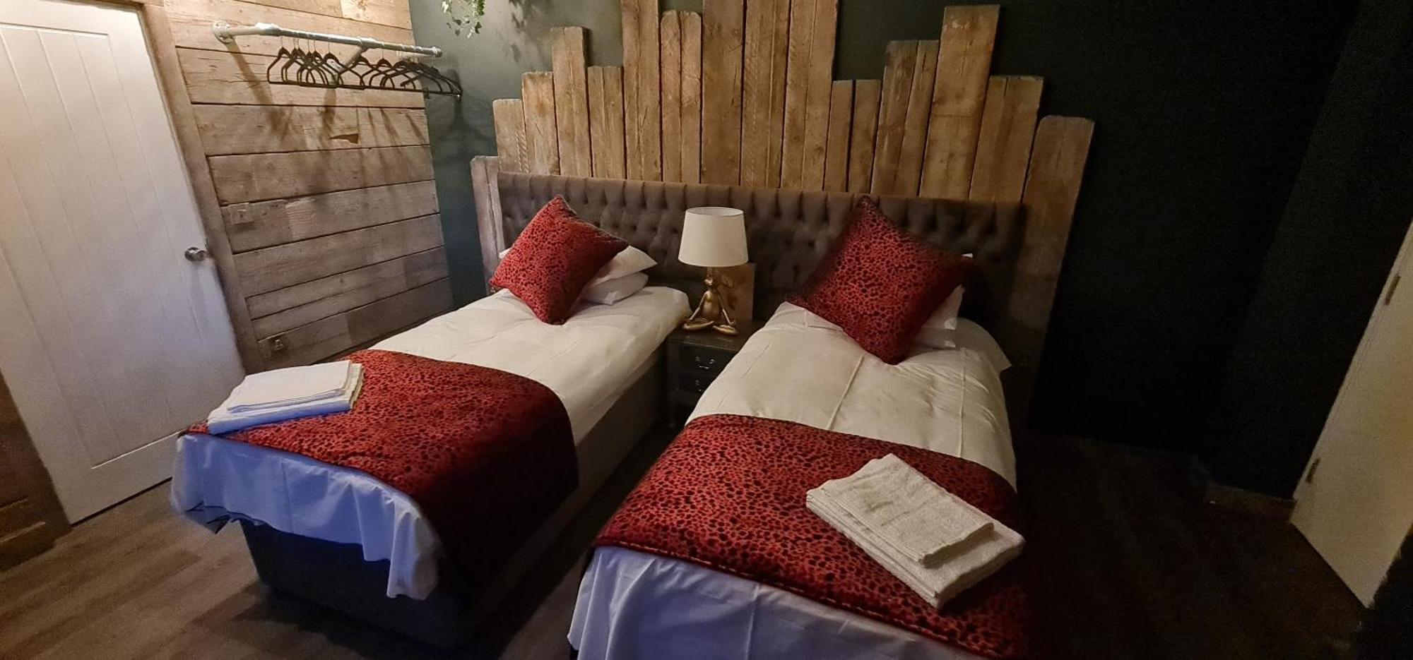 The Waterside Bar, Rooms & Restaurant Swinton  Kamer foto